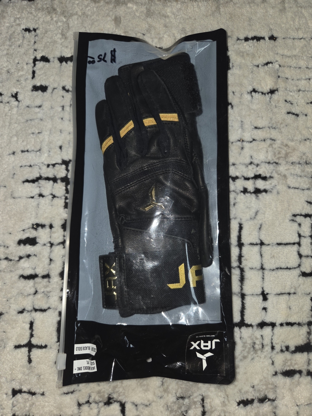 Jax Model One Batting Gloves size YL Black  new